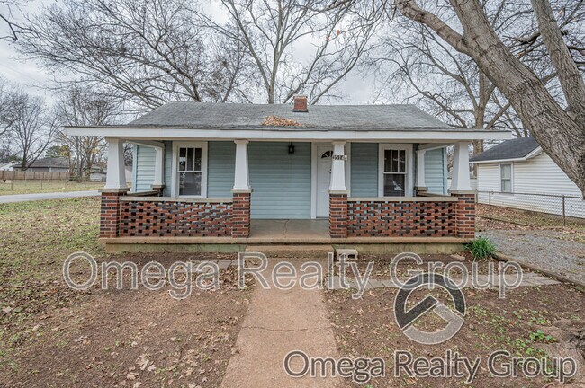 Building Photo - 3514 8th Ave SW