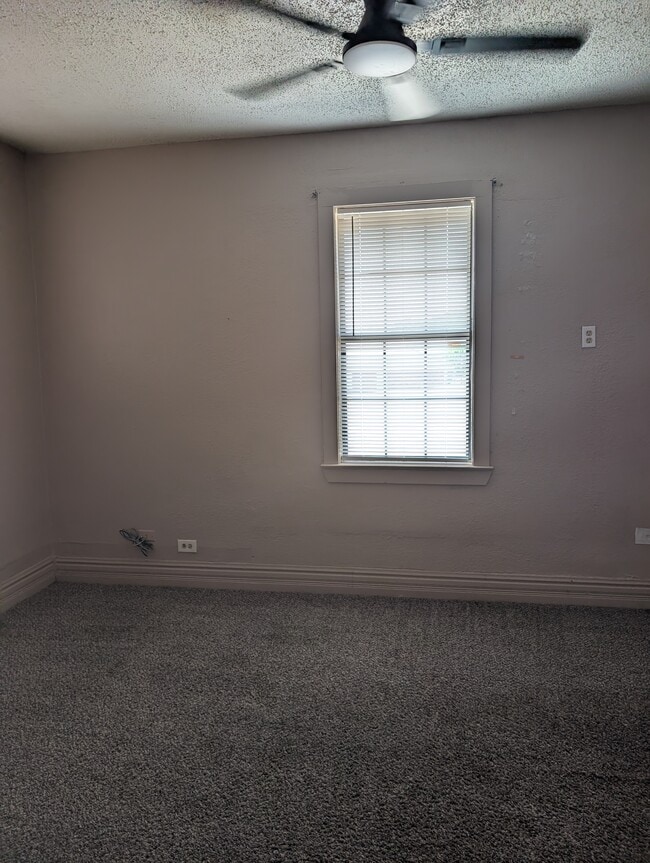 Photo - 7416 La Flor Ln