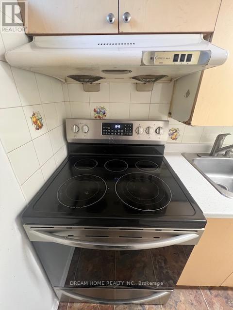 Photo - 221 Marlott Rd