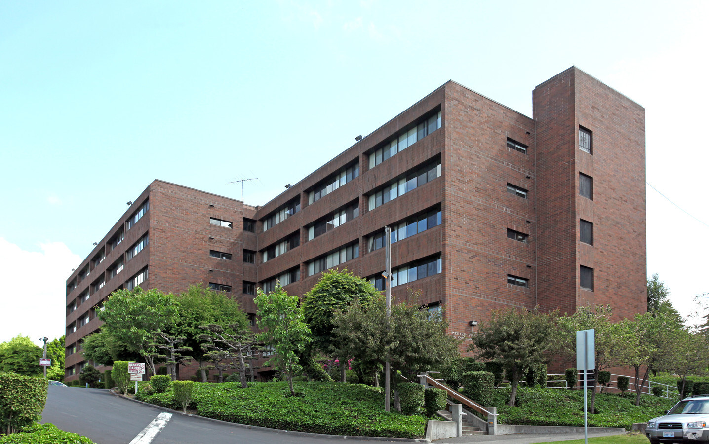 Photo - Wisteria View Manor Apartments