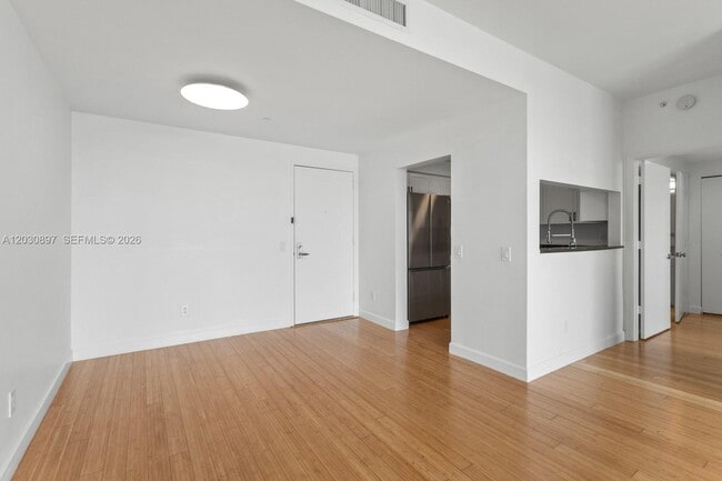 Photo - 2475 Brickell Ave Unidad 2104