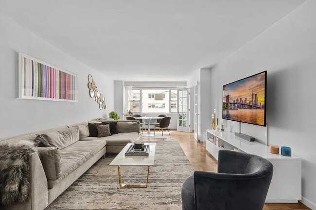79 W 12th St Unit 25F