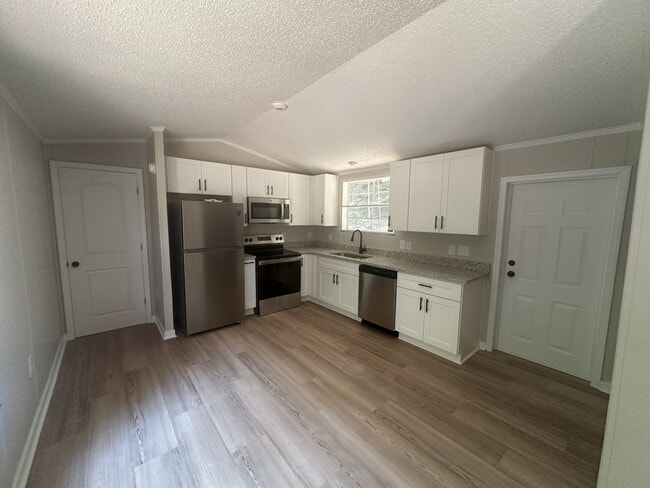 Photo - 230 Gibson Rd