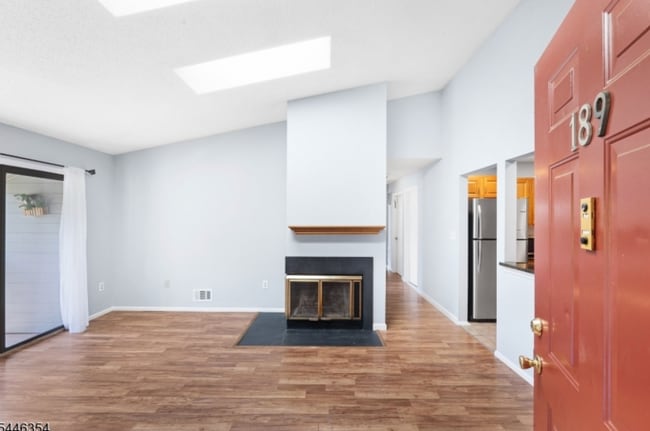 Photo - 189 Irving Pl