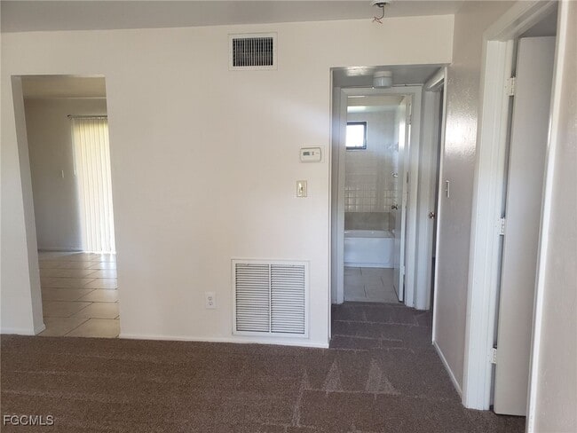 Photo - 622 SE 13th Ct Unit 2