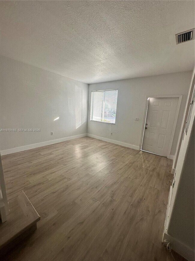 Photo - 1481 SE 24th Ct