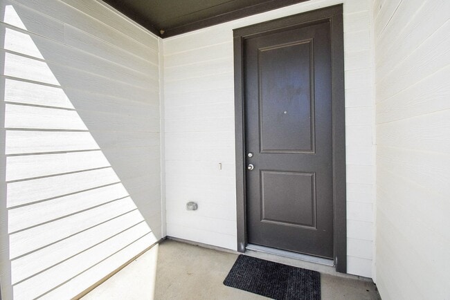 Photo - 27950 Western Crk Ct