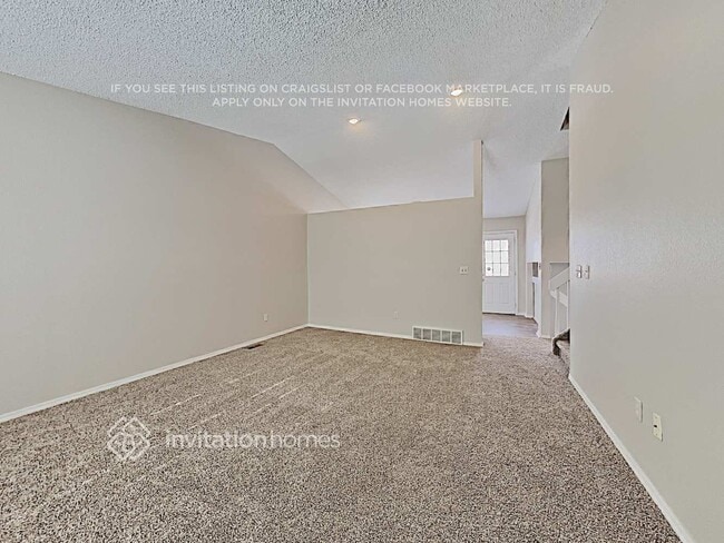 Photo - 899 Daffodil St