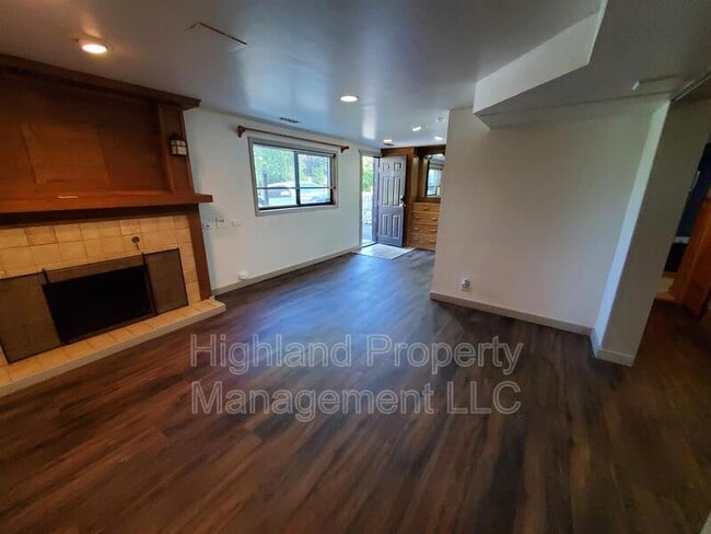 Photo - 1705 NE Wheatland Dr Unit #B