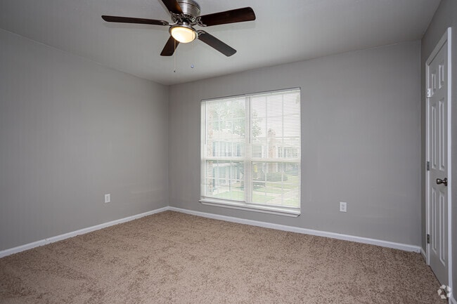 2BR, 1.5BA Townhouse - 1,093SF - Greenview East