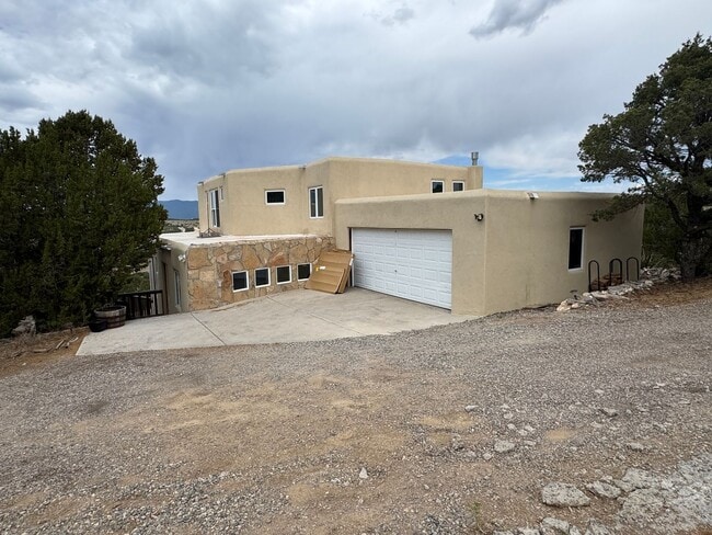 Photo - 3 Bedroom, 3 Bathroom Home in Edgewood