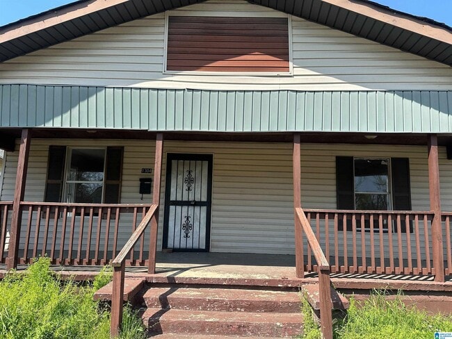 1304 Avenue G