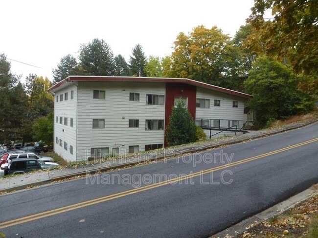 Building Photo - 960 NE B St Unit #22