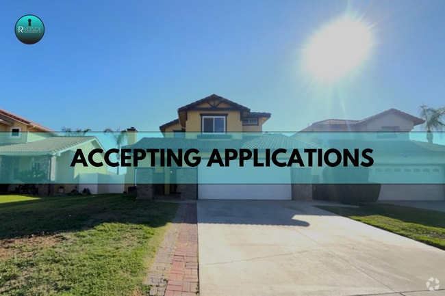 Building Photo - DISCOVER YOUR DREAM HOME IN LORING RANCH C...