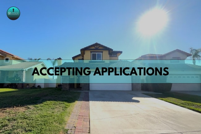 DISCOVER YOUR DREAM HOME IN LORING RANCH C... - DISCOVER YOUR DREAM HOME IN LORING RANCH C...