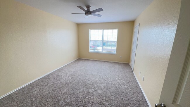 Photo - 3207 Hereford Ln Unit B