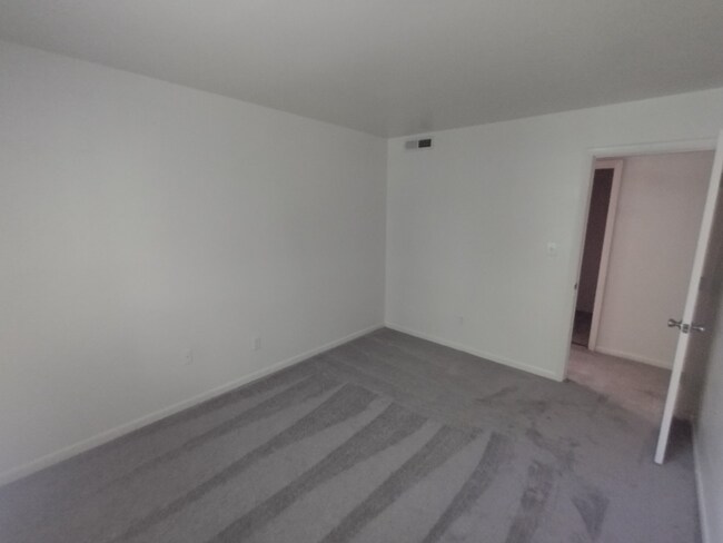 Photo - 600 Reusens Rd Unidad D37