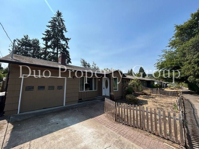 Charming 4 Bedroom Friendly Neighborhood Home - Charming 4 Bedroom Friendly Neighborhood Home