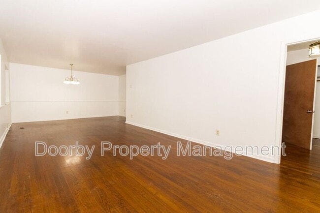 Photo - 1828 Dogwood Dr