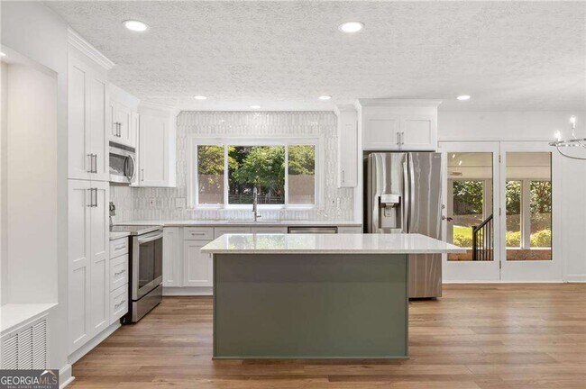 Photo - 472 Barnsdale Dr