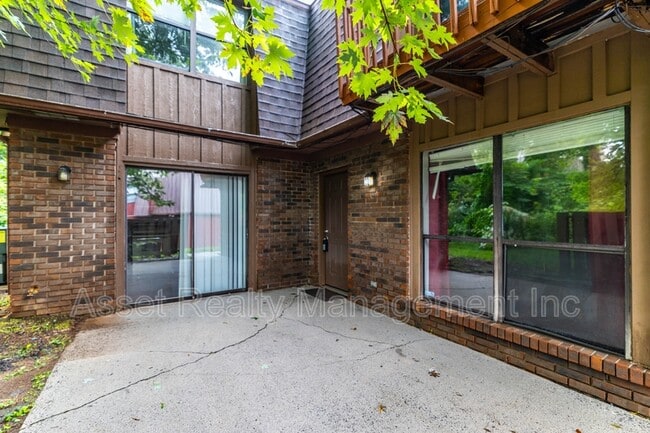 Photo - 9124 Woodpark Ln NW