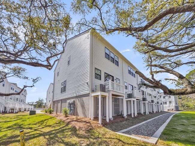 Photo - 4275 O'Hear Ave