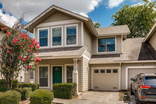 Photo - Two Bedroom Townhouse, Great Location!
