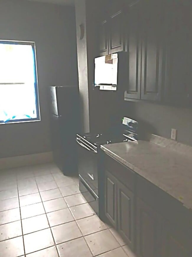 Photo - 1201 Robinson St