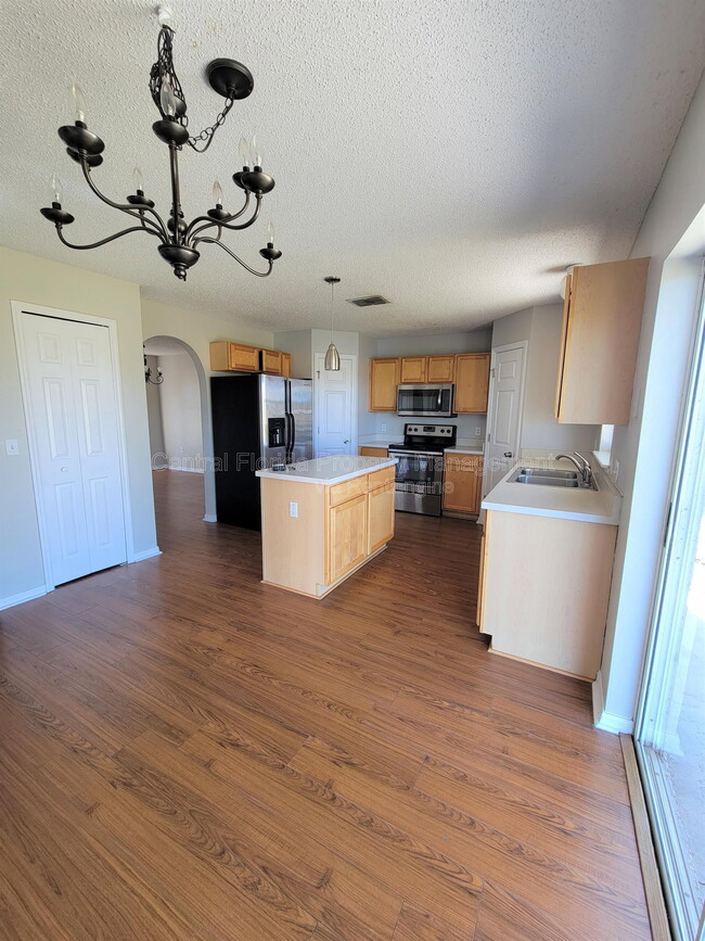 Photo - 4963 Fiske Cir