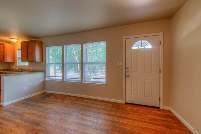 Photo - 4805 Evans Ave Unit B