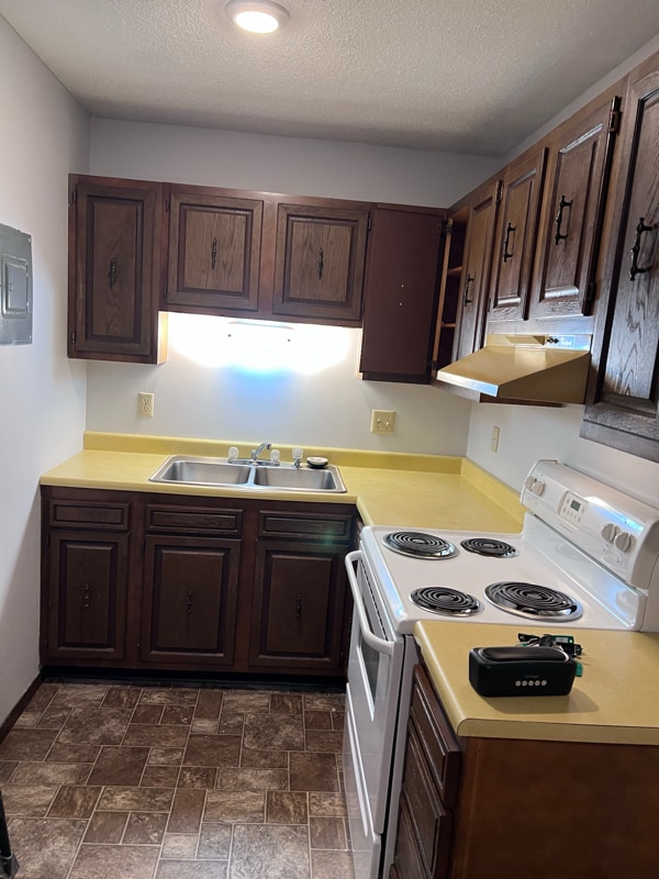 Photo - 211 W Pipestone Ave Apartment Unit 7