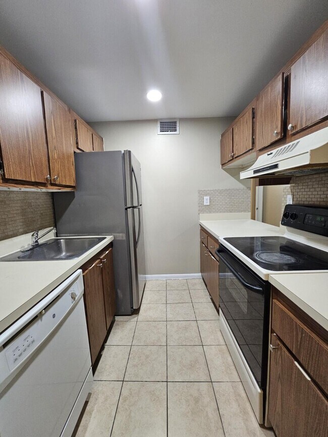 1900 N Congress Ave Unit 206
