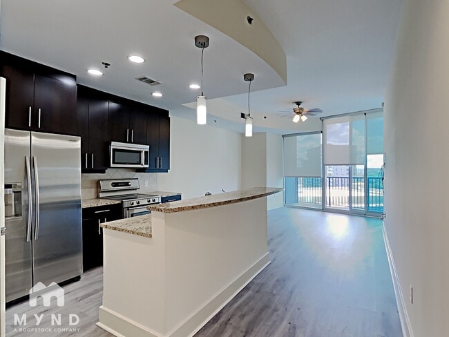 Photo - 1080 Peachtree St NE Unit 1406