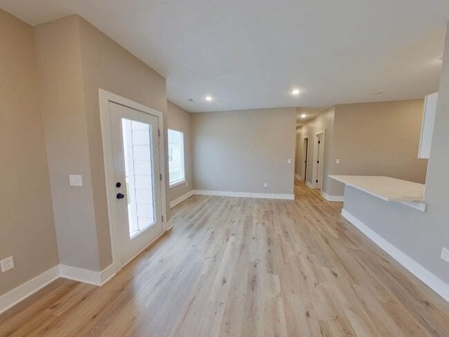 Photo - 6814 W White Pne St