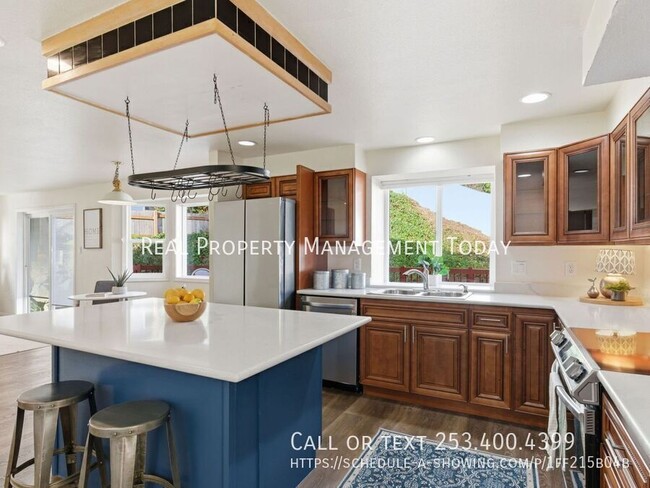 Photo - 3571 41st St NE