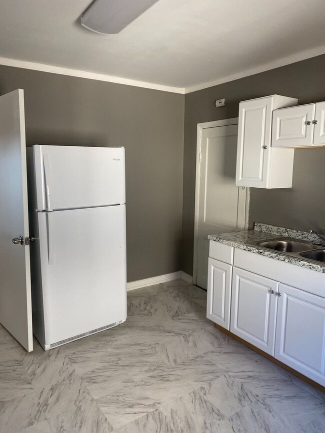 Photo - Single Family Home, Valley View School District, Gas heat, Private off Street Parking