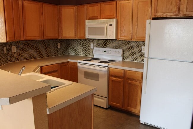 Photo - Spacious 2-Bedroom Condo Backing to Open Space