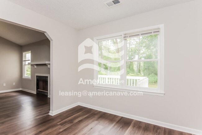 Photo - 713 9th Ave S