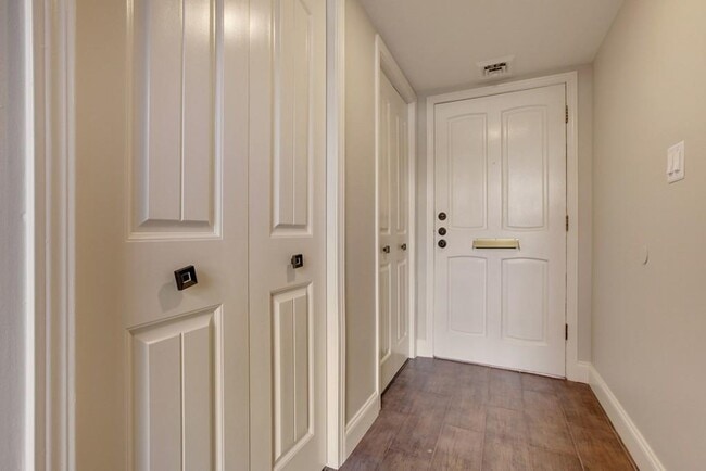 Photo - 150 Maribeau Square NW