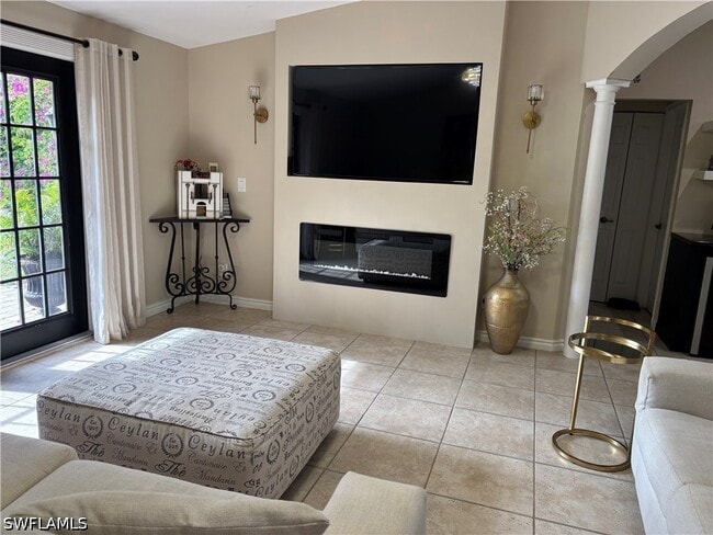 Photo - 1156 Oakes Blvd