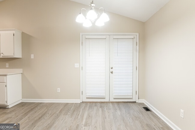 Photo - 64 Willow Bend Dr NW