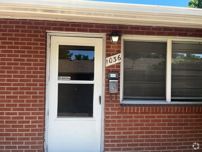 Building Photo - 1036-1038 Cragmore Drive Unit 1036 Rental