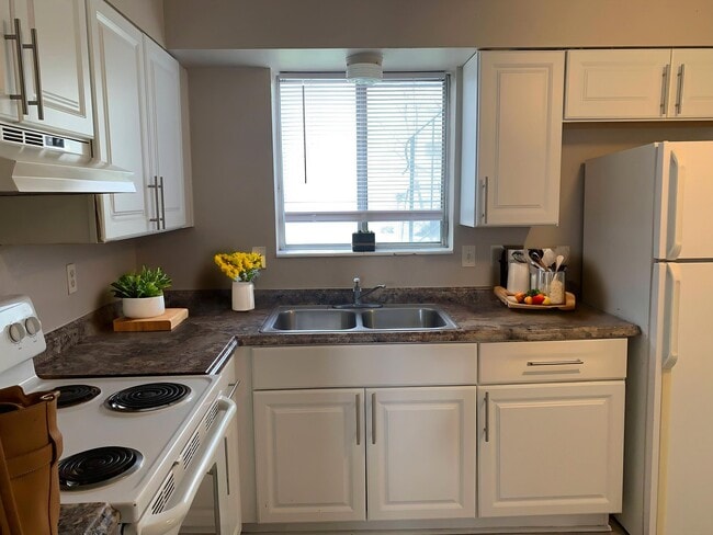 Photo - 3494 Westlake Cir Unit A