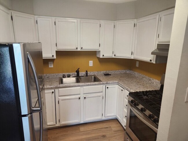 Photo - 604 Broad St