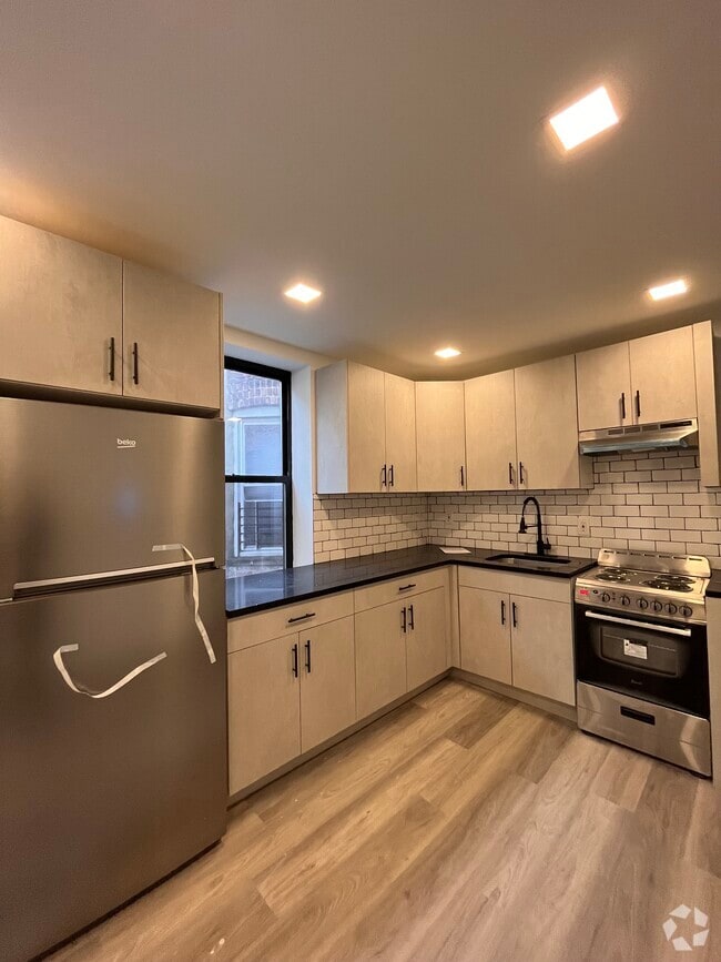Building Photo - 145 Wilkinson Ave Unit 3R Rental