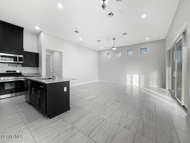 Photo - 12622 Amesbury