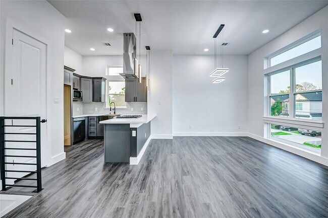 Photo - 1913 Hoskins Dr