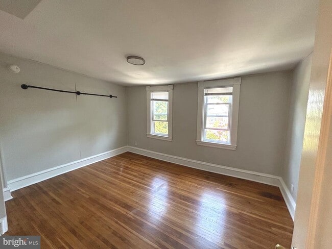 Photo - 709 W 19th St Unidad 3