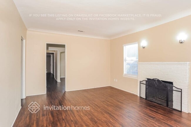 Photo - 243 E Louise St