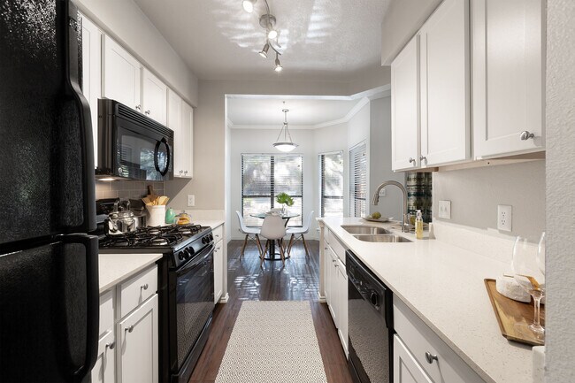 Hardrock Canyon apartments — community photo